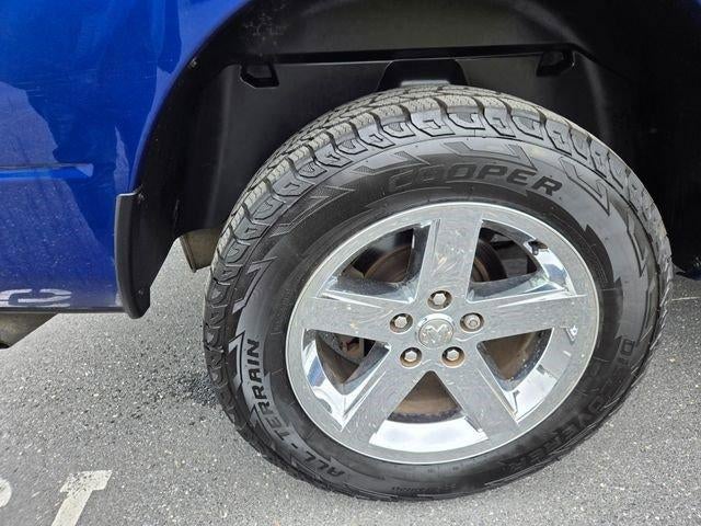 2015 RAM 1500 4WD Crew Cab 5.7 Ft Box Express