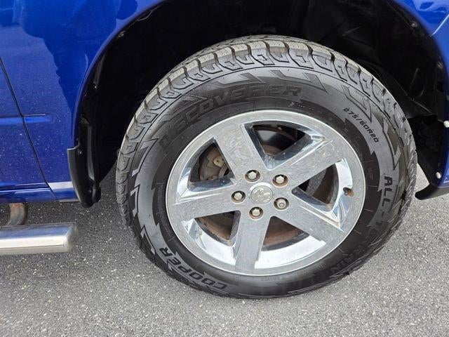 2015 RAM 1500 4WD Crew Cab 5.7 Ft Box Express