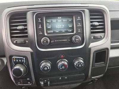 2015 RAM 1500 4WD Crew Cab 5.7 Ft Box Express