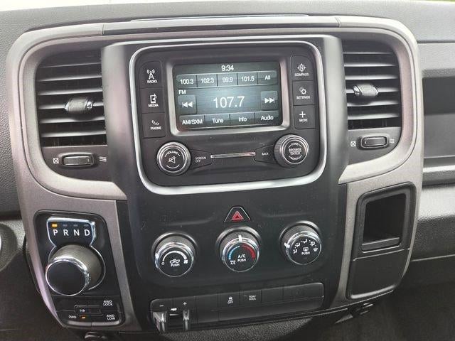 2015 RAM 1500 4WD Crew Cab 5.7 Ft Box Express