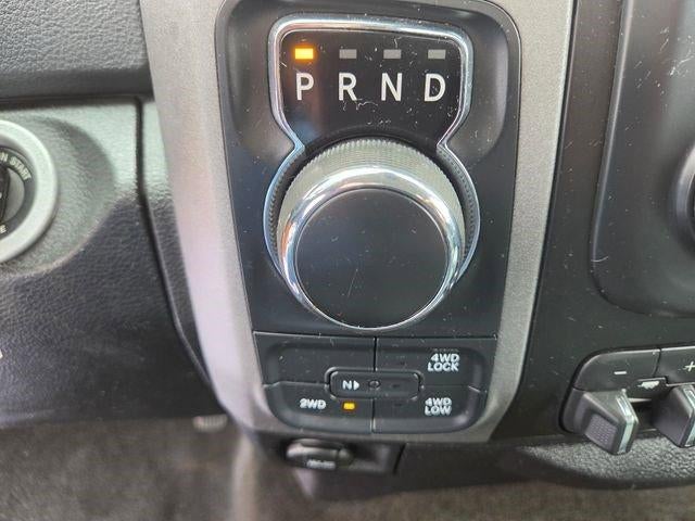 2015 RAM 1500 4WD Crew Cab 5.7 Ft Box Express