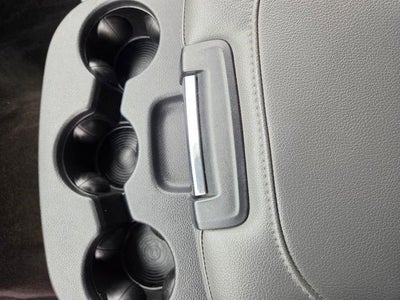 2015 RAM 1500 4WD Crew Cab 5.7 Ft Box Express