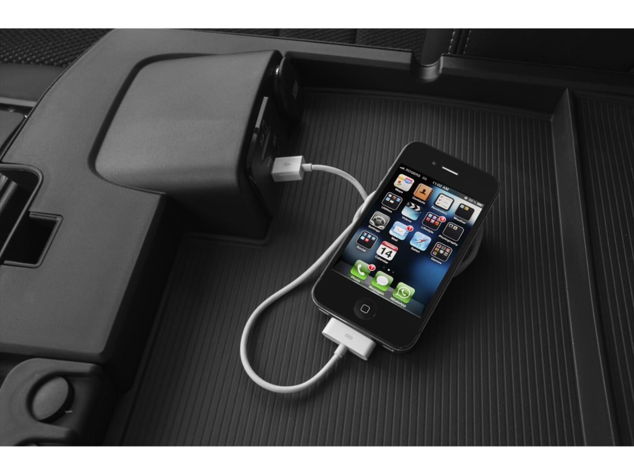 2015 RAM 1500 4WD Crew Cab 5.7 Ft Box Sport