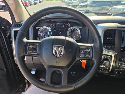 2017 RAM 1500 Big Horn 4x4 Crew Cab 6'4" Box