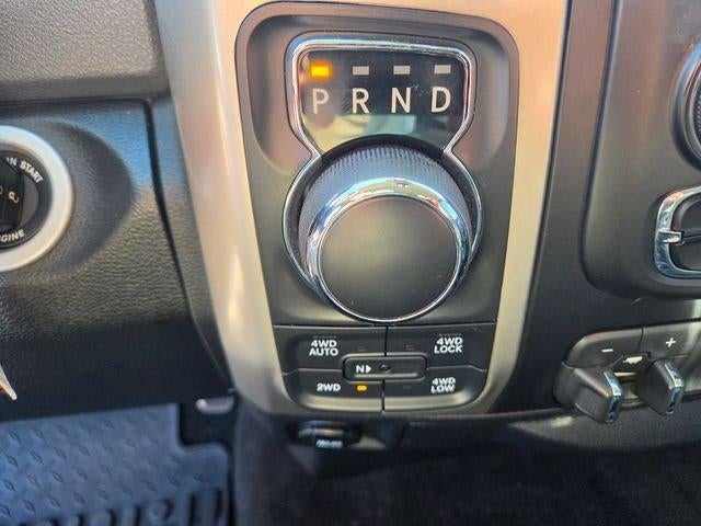 2017 RAM 1500 Big Horn 4x4 Crew Cab 6'4" Box