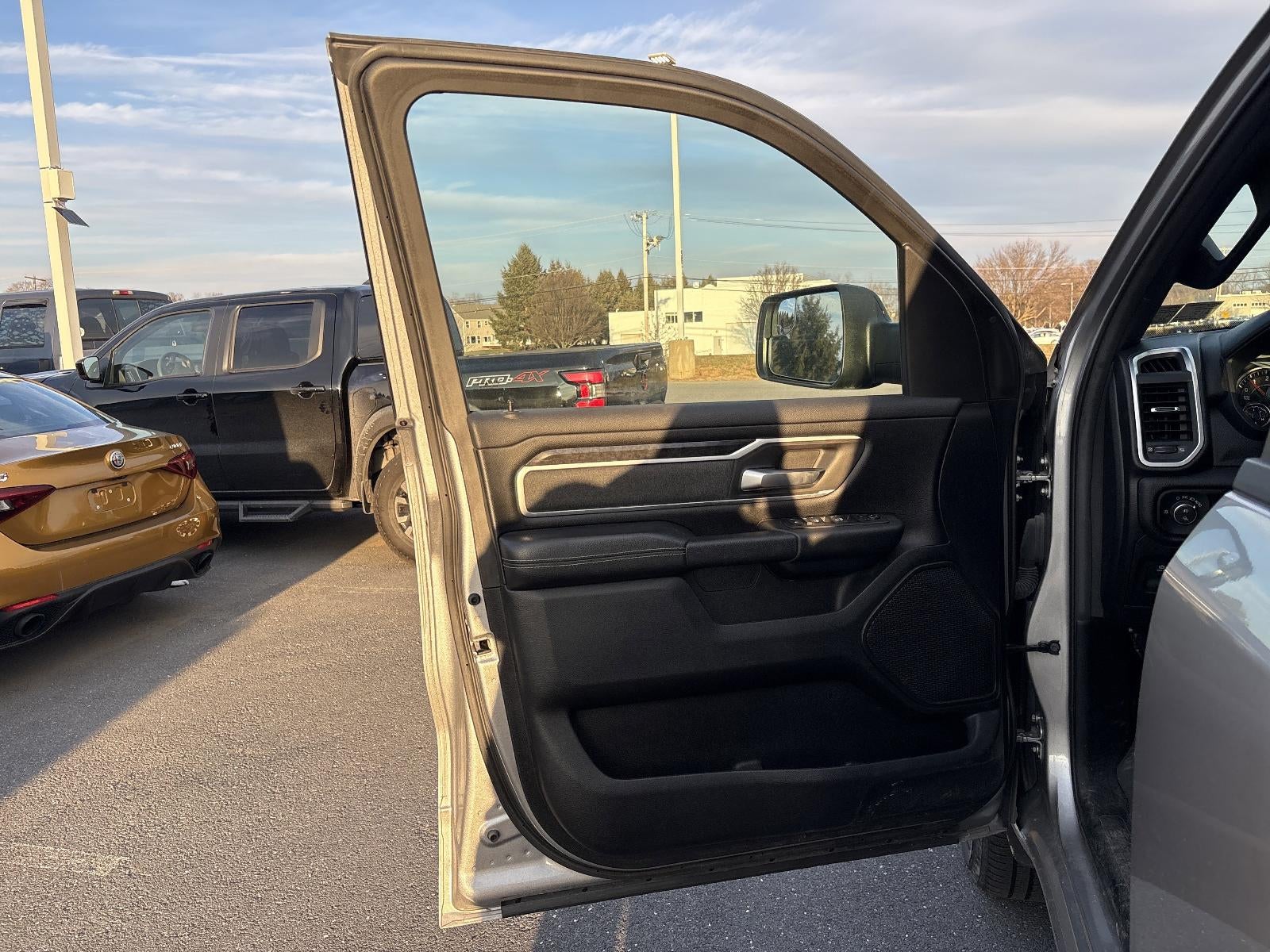 2021 RAM 1500 Big Horn 4x4 Quad Cab 6'4" Box