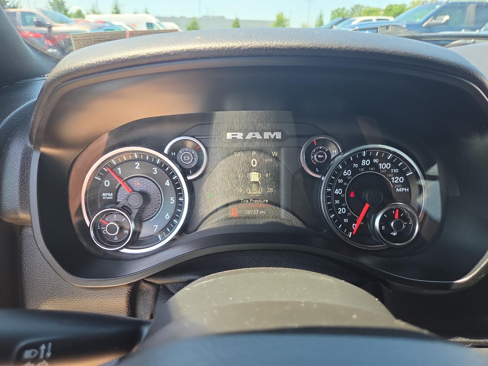 2020 RAM 1500 Big Horn 4x4 Quad Cab 6'4" Box