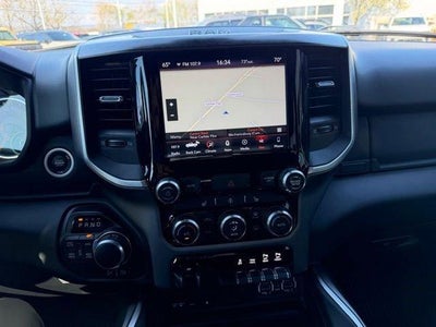 2019 RAM 1500 Big Horn/Lone Star 4x4 Crew Cab 5'7" Box