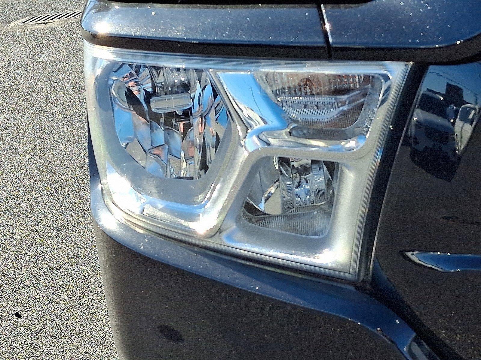 2022 RAM 1500 Big Horn 4x4 Crew Cab 5'7" Box