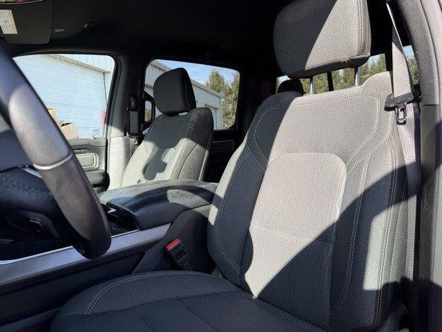 2022 RAM 1500 Big Horn 4x4 Crew Cab 5'7" Box