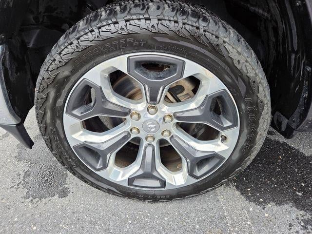 2019 RAM 1500 Limited 4x4 Crew Cab 5'7" Box