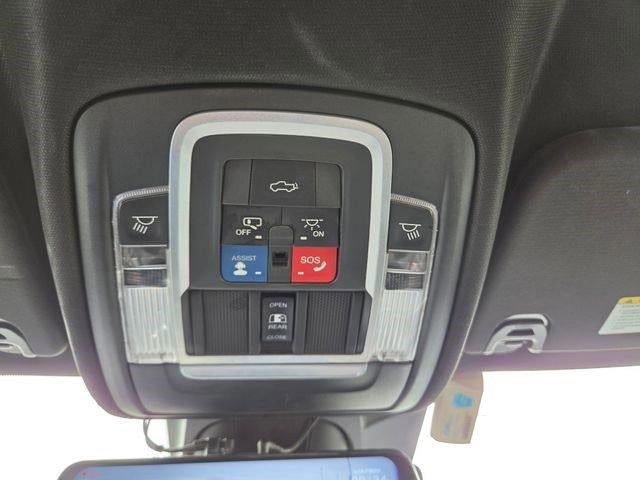 2019 RAM 1500 Limited 4x4 Crew Cab 5'7" Box