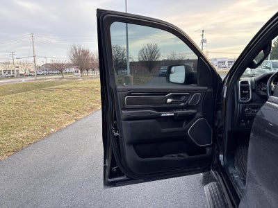 2022 RAM 1500 Laramie 4x4 Crew Cab 5'7" Box