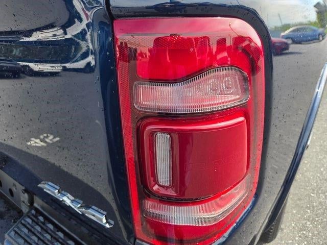 2022 RAM 1500 Longhorn 4x4 Crew Cab 5'7" Box