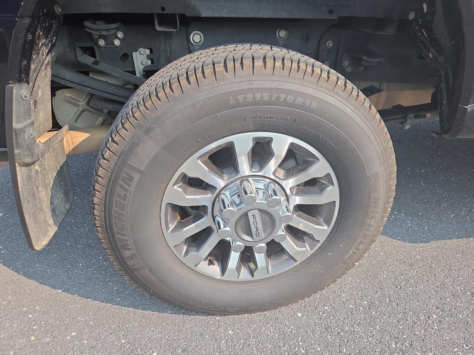 2022 Ford Super Duty F-250 SRW LARIAT 4WD Crew Cab 6.75' Box