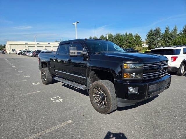 2015 Chevrolet Silverado 2500HD Built After Aug 14 Crew Cab Standard Box 4-Wheel Drive High Country