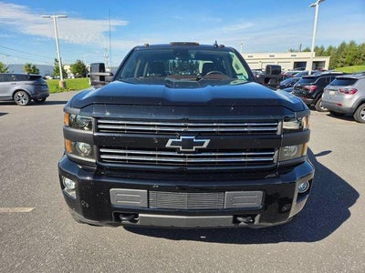 2015 Chevrolet Silverado 2500HD Built After Aug 14 Crew Cab Standard Box 4-Wheel Drive High Country