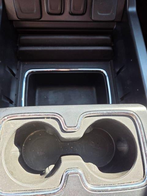 2015 Chevrolet Silverado 2500HD Built After Aug 14 Crew Cab Standard Box 4-Wheel Drive High Country