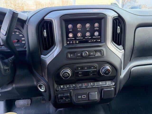 2024 Chevrolet Silverado 2500 HD Crew Cab Standard Box 4-Wheel Drive Custom