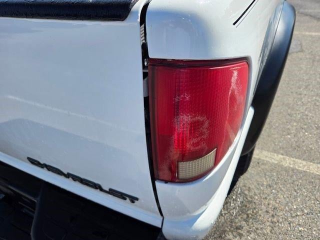 2003 Chevrolet S-10 LS