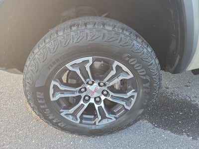 2023 GMC Canyon Crew Cab Short Box 4-Wheel Drive AT4