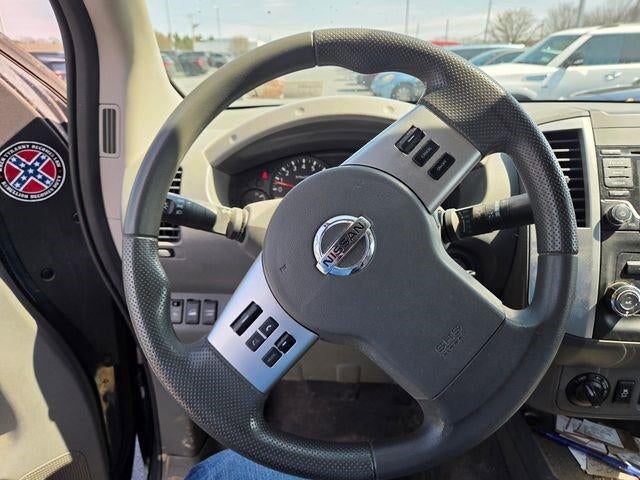 2017 Nissan Frontier 2017.5 Crew Cab 4x4 SV V6 Auto