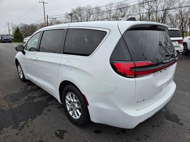 2025 Chrysler Pacifica Select FWD