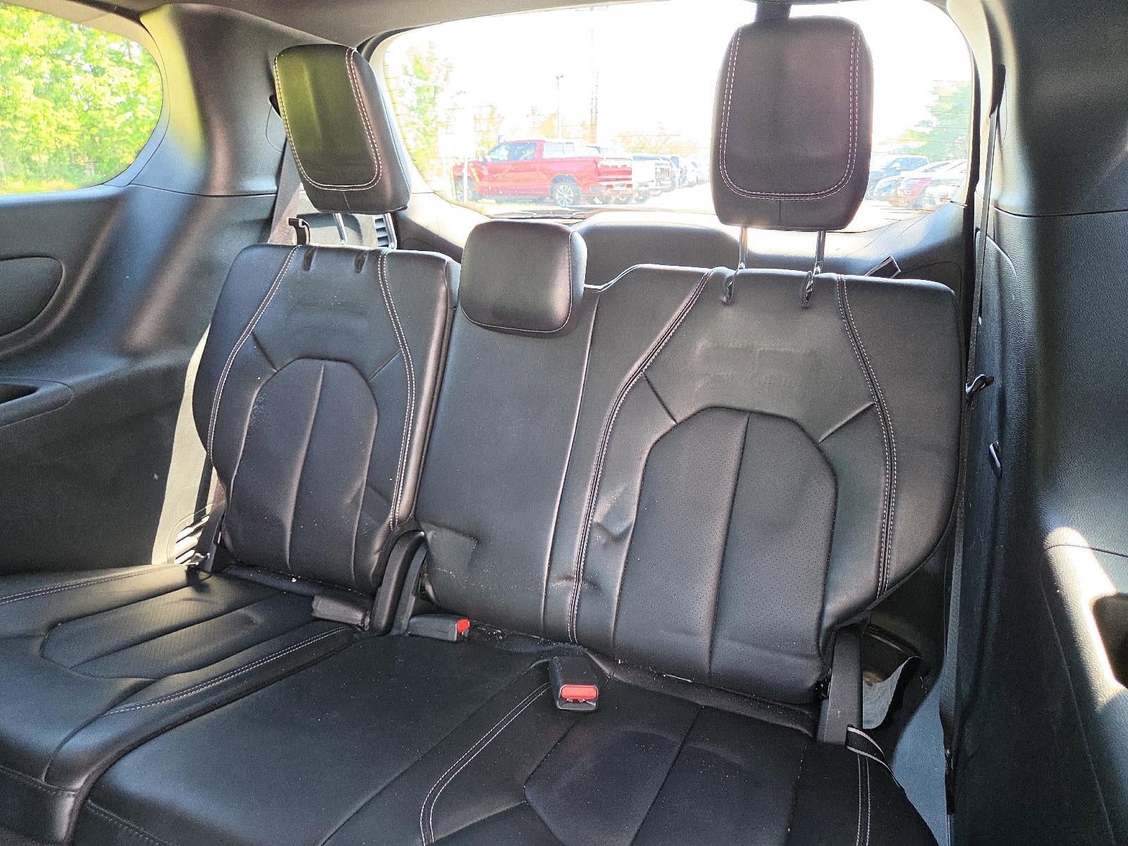 2025 Chrysler Pacifica Select FWD