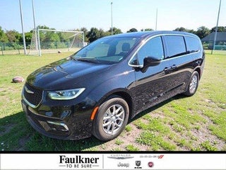 2025 Chrysler Pacifica Select FWD