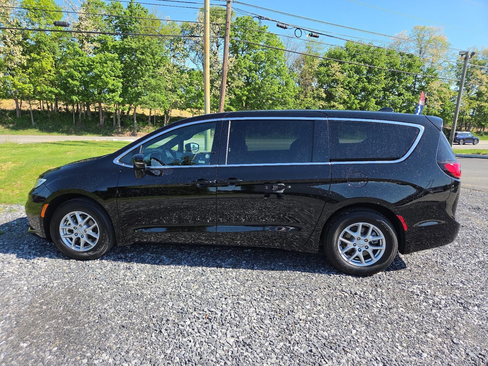 2026 Chrysler Pacifica Select FWD