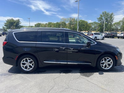2018 Chrysler Pacifica Touring L Plus FWD