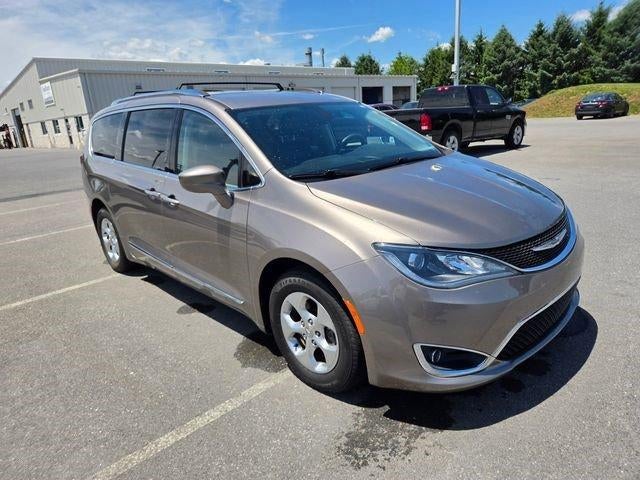 2017 Chrysler Pacifica Touring-L Plus FWD