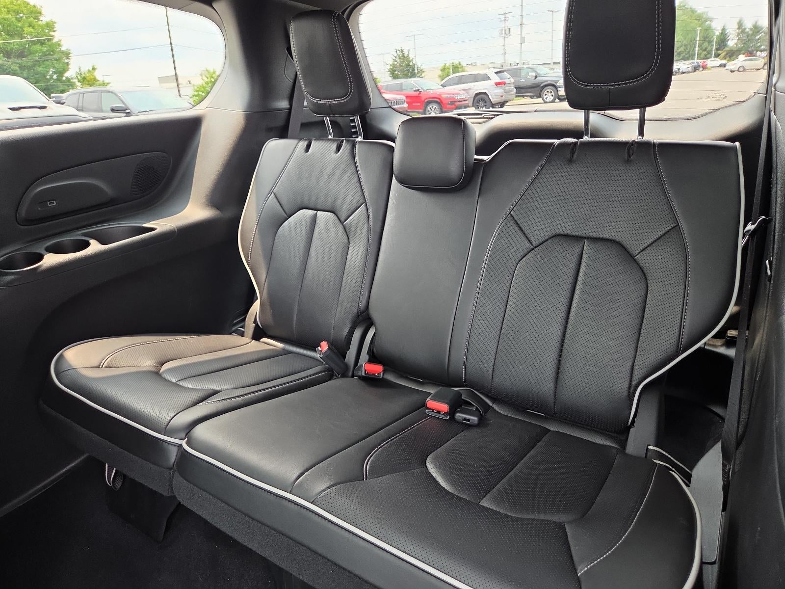 2026 Chrysler Pacifica Limited FWD