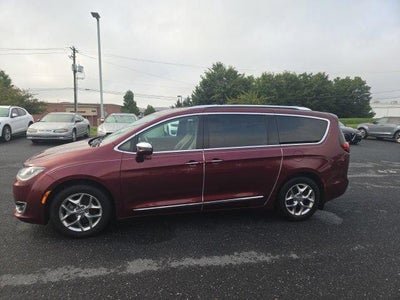 2018 Chrysler Pacifica Limited FWD