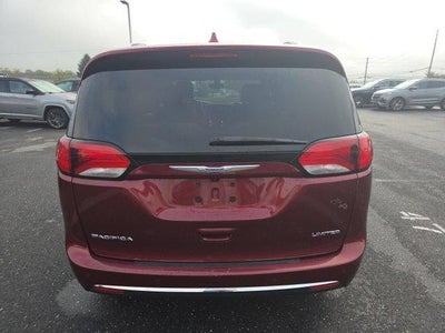 2018 Chrysler Pacifica Limited FWD