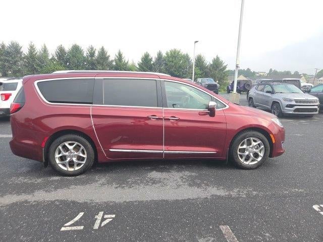 2018 Chrysler Pacifica Limited FWD