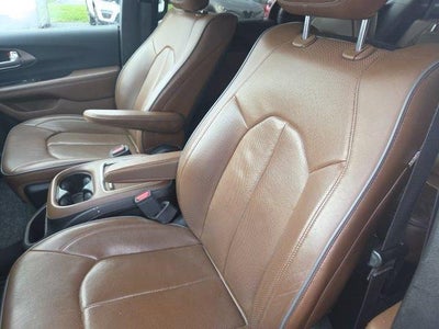 2018 Chrysler Pacifica Limited FWD