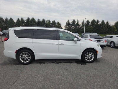 2022 Chrysler Pacifica Touring L AWD