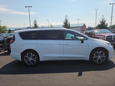 2026 Chrysler Pacifica Pinnacle AWD