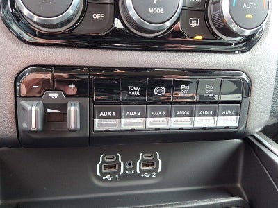 2020 RAM 2500 Big Horn 4x4 Crew Cab 6'4" Box