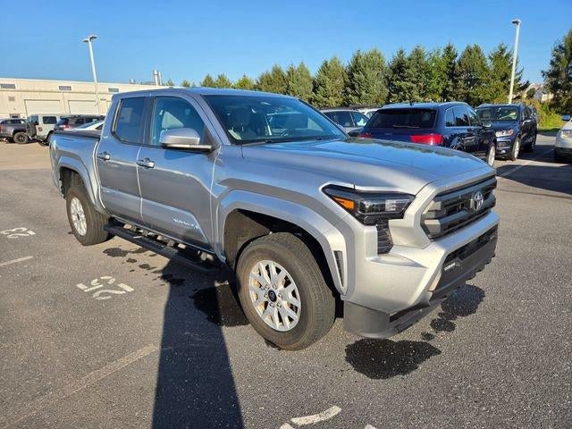2024 Toyota Tacoma 4WD 4WD SR5 Double Cab 5' Bed AT (GS)
