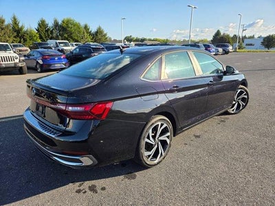 2025 Volkswagen Jetta SEL Auto
