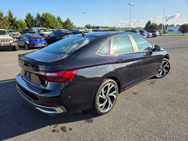 2025 Volkswagen Jetta SEL Auto