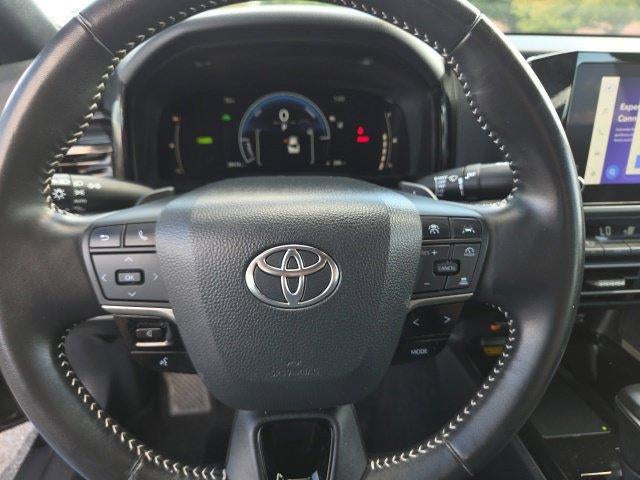 2025 Toyota Camry SE (SE)