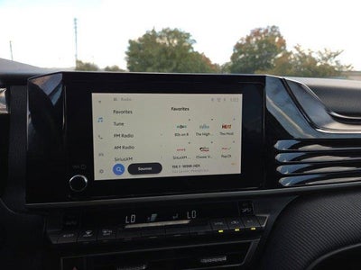 2025 Toyota Camry SE (SE)