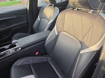 2025 Toyota Camry SE (SE)