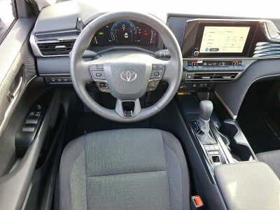 2025 Toyota Camry LE AWD (Natl)