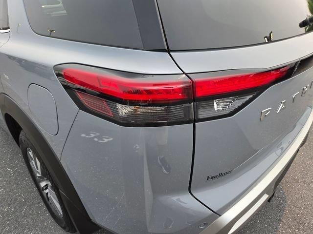 2024 Nissan Pathfinder SL 4WD