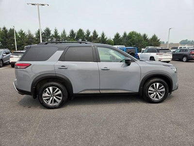 2024 Nissan Pathfinder SL 4WD
