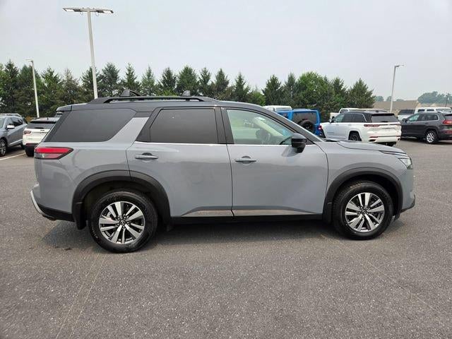 2024 Nissan Pathfinder SL 4WD